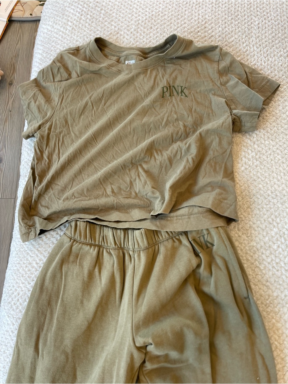 PINK Olive Crew Crop Tee and Joggers Set